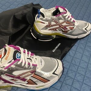 Balenciaga Runners ⛹🏽‍♀️24 HOUR Sale